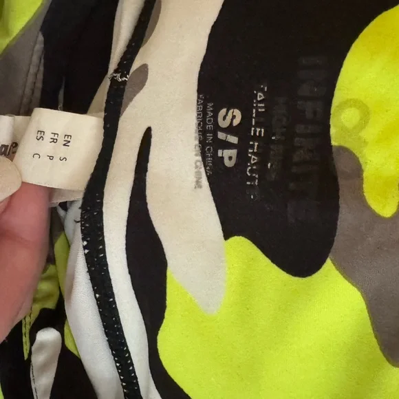 Women’s Yellow Camouflage Leggings - Picture 2 of 9